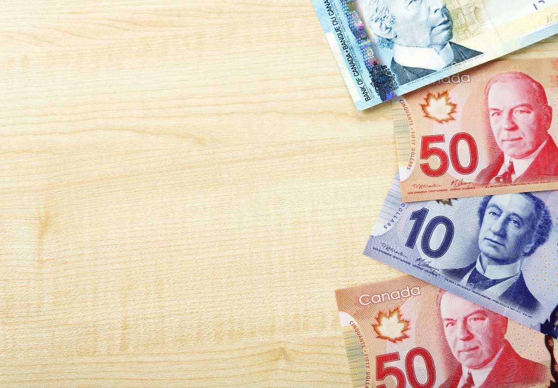 Paris: Best CAD to EUR Currency Exchange Rates & No Commissions | MoneyMo